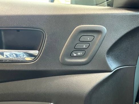 Used 2015 Honda CR-V Touring image 12