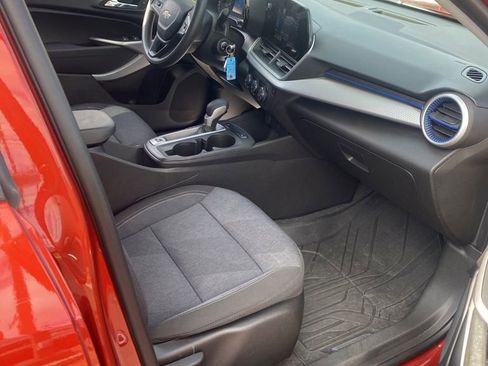 Certified 2024 Chevrolet Trax LS w/ LS Convenience Package image 23