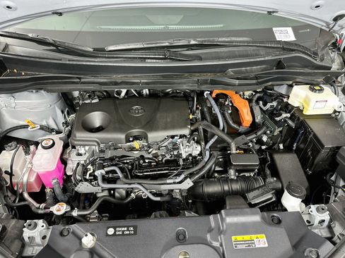 Certified 2025 Toyota Sienna XSE AWD/4WD image 32