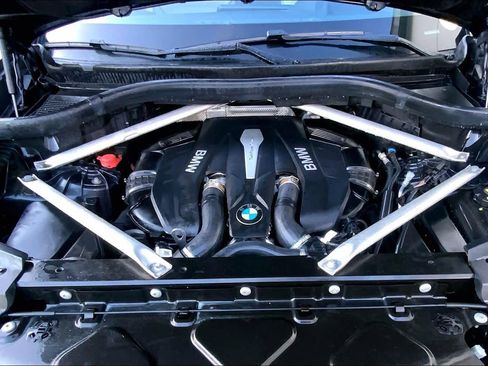 Used 2019 BMW X5 xDrive50i w/ M Sport Package image 30