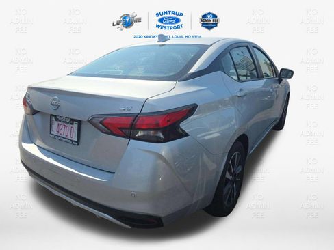 Used 2024 Nissan Versa SV FWD image 3