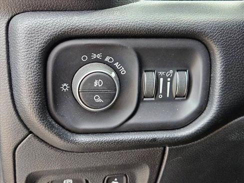 Used 2020 RAM 1500 Laramie RWD image 22