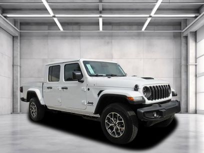 New 2026 Jeep Gladiator Sport
