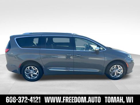 Used 2021 Chrysler Pacifica Limited w/ Premium & Safety Sphere Group AWD/4WD image 6