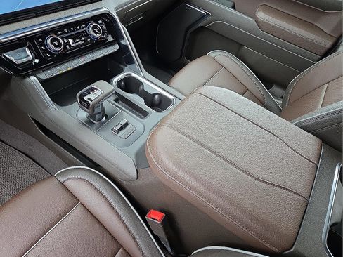 Used 2025 GMC Sierra 1500 Denali w/ Denali Reserve Package image 25