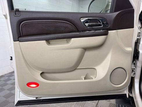 Used 2013 Cadillac Escalade Platinum image 15