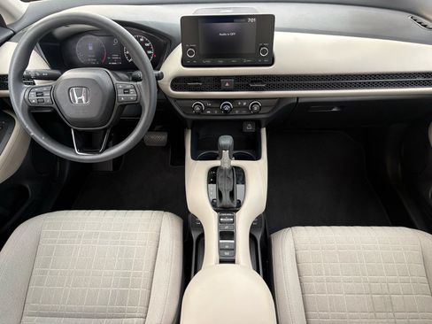 Certified 2025 Honda HR-V LX image 2