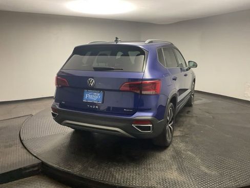 Used 2022 Volkswagen Taos SE AWD/4WD image 8