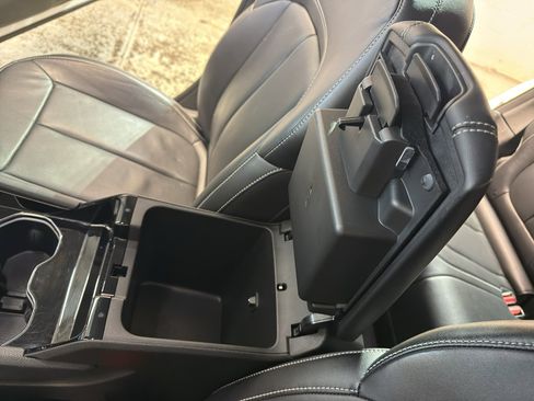 Used 2023 Jeep Grand Cherokee 4WD 4xe w/ Luxury Tech Group II image 19