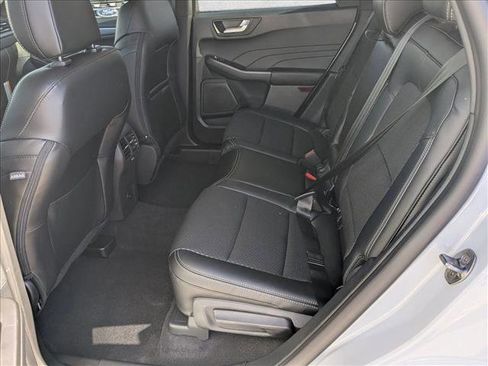 New 2026 Ford Escape SE image 15