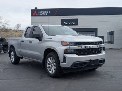 Used 2020 Chevrolet Silverado 1500 Custom w/ Custom Value Package image 1