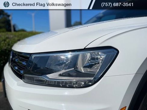 Used 2019 Volkswagen Tiguan SE w/ Panoramic Sunroof Package AWD/4WD image 7