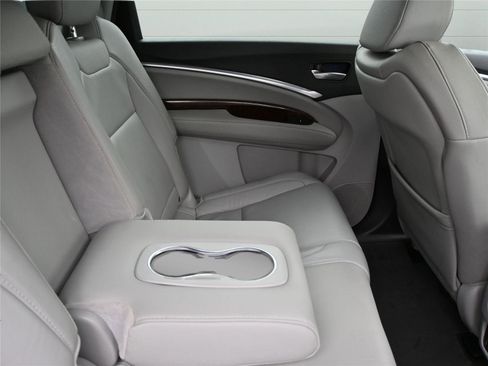 Used 2018 Acura MDX BASE image 24