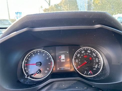 Used 2022 Toyota RAV4 LE image 14