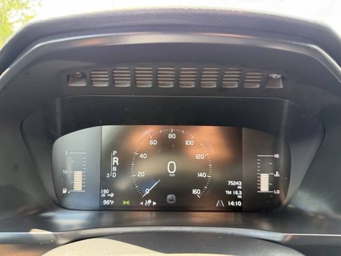 Used 2019 Volvo XC90 T5 Momentum FWD image 24