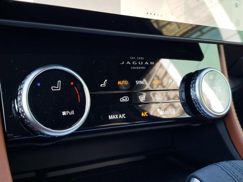 New 2026 Jaguar F-PACE R-Dynamic S image 23