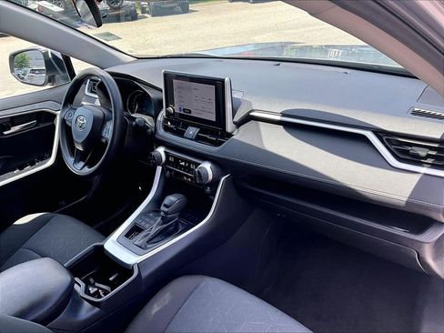 Used 2025 Toyota RAV4 XLE AWD/4WD image 14