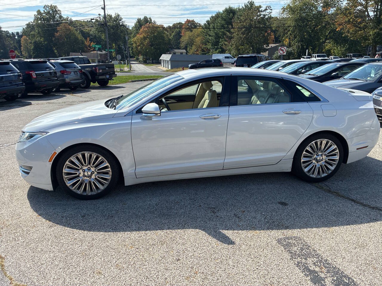 Used 2013 Lincoln MKZ FWD image 5