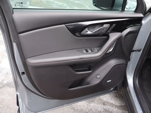 Certified 2025 Chevrolet Blazer RS w/ Driver Confidence II Package image 15