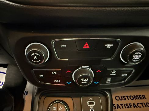 Used 2019 Jeep Compass Trailhawk w/ Leather Interior Group image 19