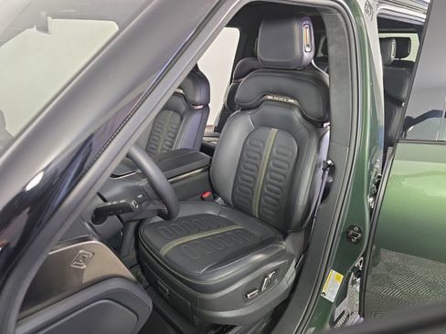 Used 2024 Rivian R1S Adventure AWD/4WD image 21