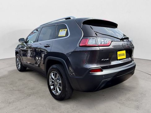 Used 2019 Jeep Cherokee Latitude Plus w/ Comfort/Convenience Group AWD/4WD image 2