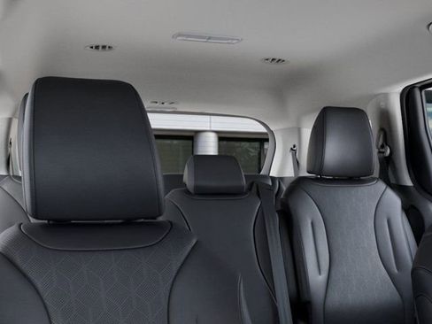 New 2026 Kia Carnival LXS image 28