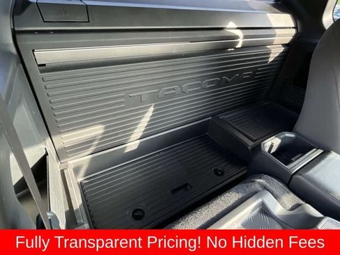 Used 2025 Toyota Tacoma SR AWD/4WD image 17