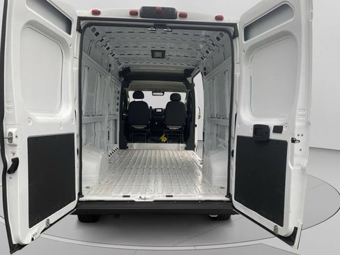 Used 2026 RAM ProMaster 2500 w/ Convenience Group FWD image 24