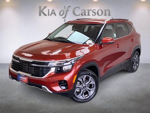 Certified 2024 Kia Seltos S image 1