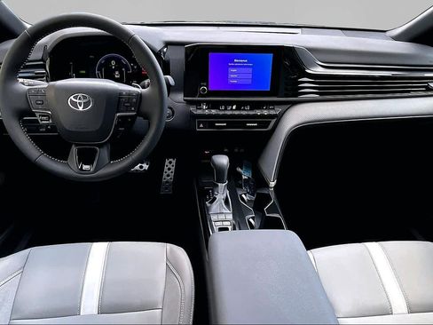 Certified 2025 Toyota Camry SE w/ Convenience Package FWD image 16