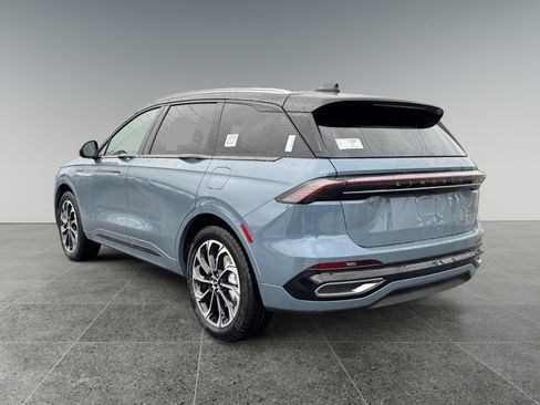 New 2026 Lincoln Nautilus Reserve image 3