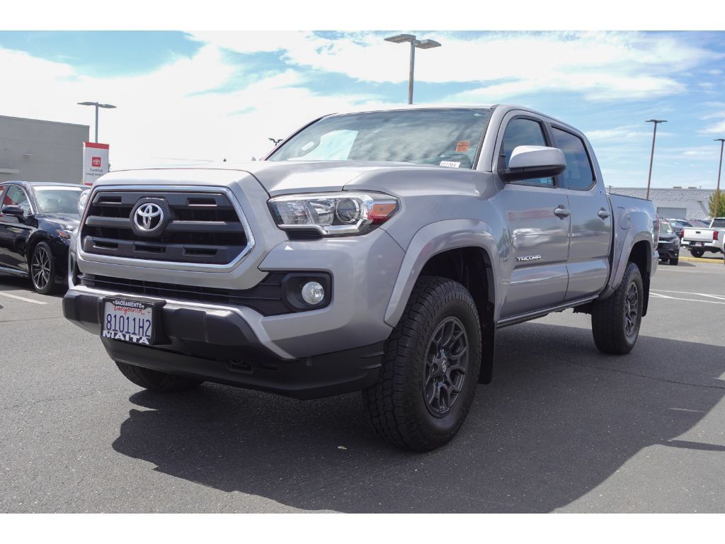 Used 2017 Toyota Tacoma 4x4 Double Cab image 7