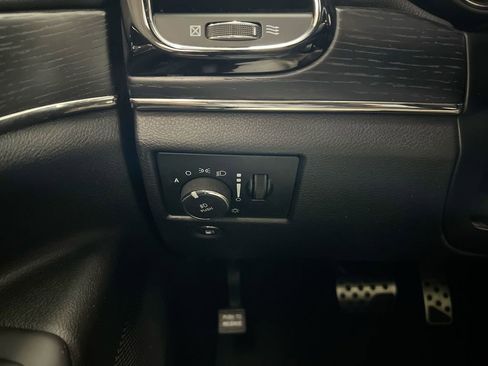 Used 2021 Jeep Grand Cherokee High Altitude AWD/4WD image 19