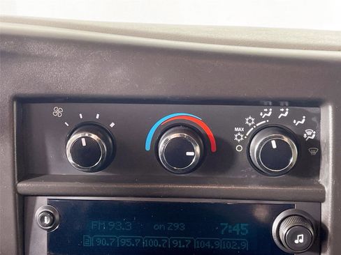 Used 2020 Chevrolet Express 3500 Extended w/ Driver Convenience Package image 16