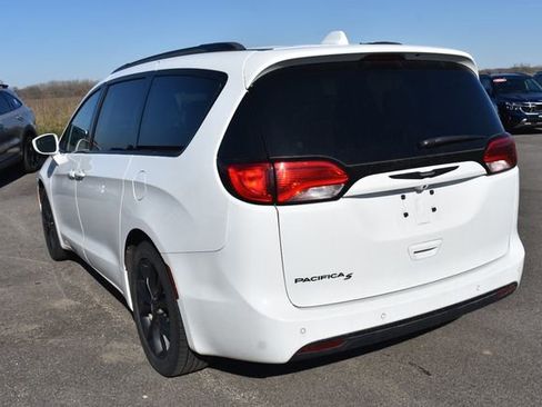 Used 2019 Chrysler Pacifica Touring Plus w/ S Appearance Package image 5
