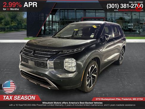 Used 2024 Mitsubishi Outlander SE image 3