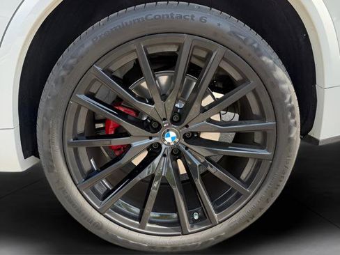 Used 2026 BMW X5 xDrive40i w/ M Sport Package AWD/4WD image 31