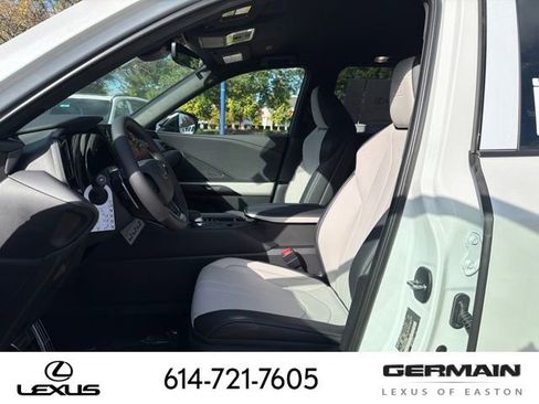 New 2026 Lexus TX 500h AWD image 21