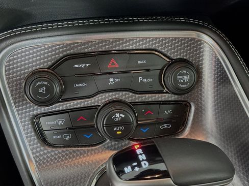 Used 2015 Dodge Challenger SRT Hellcat image 17