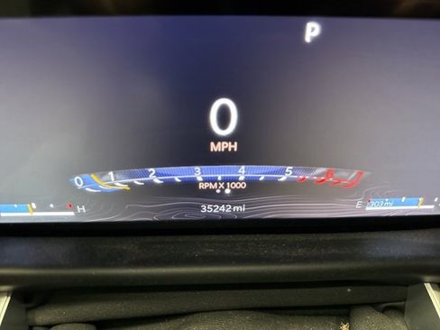 Used 2024 Jeep Wagoneer 4WD w/ Premium Group I image 10