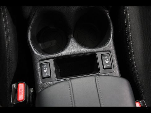 Used 2019 Nissan Rogue SV AWD/4WD image 15