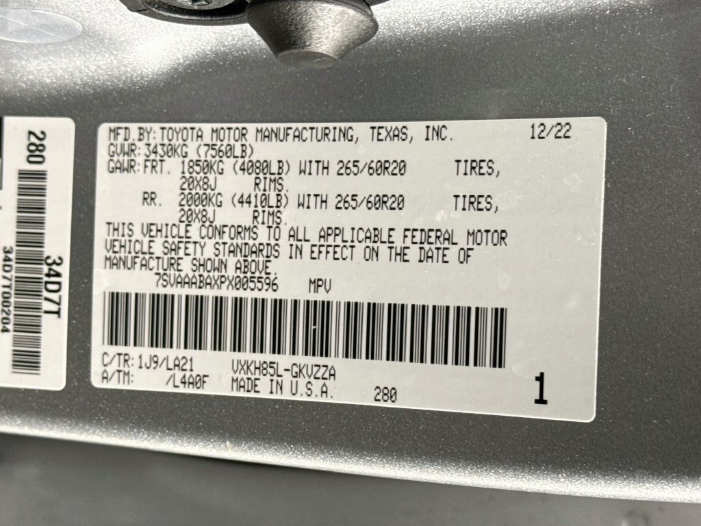 Used 2023 Toyota Sequoia Platinum AWD/4WD image 34