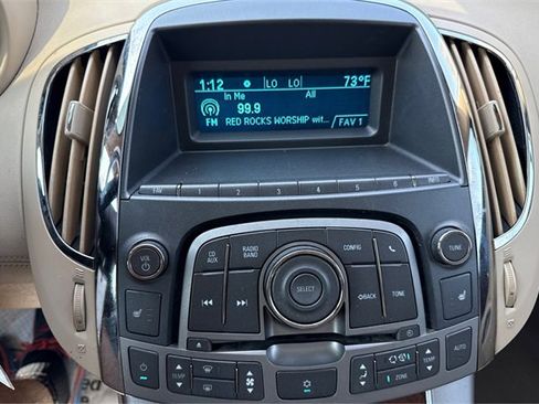 Used 2010 Buick LaCrosse CXL image 9
