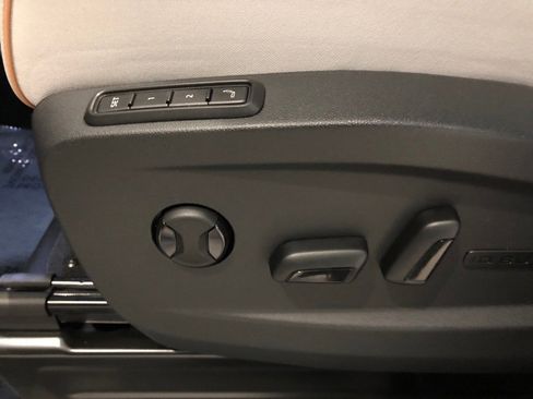 New 2025 Volkswagen ID. Buzz Pro S Plus image 15