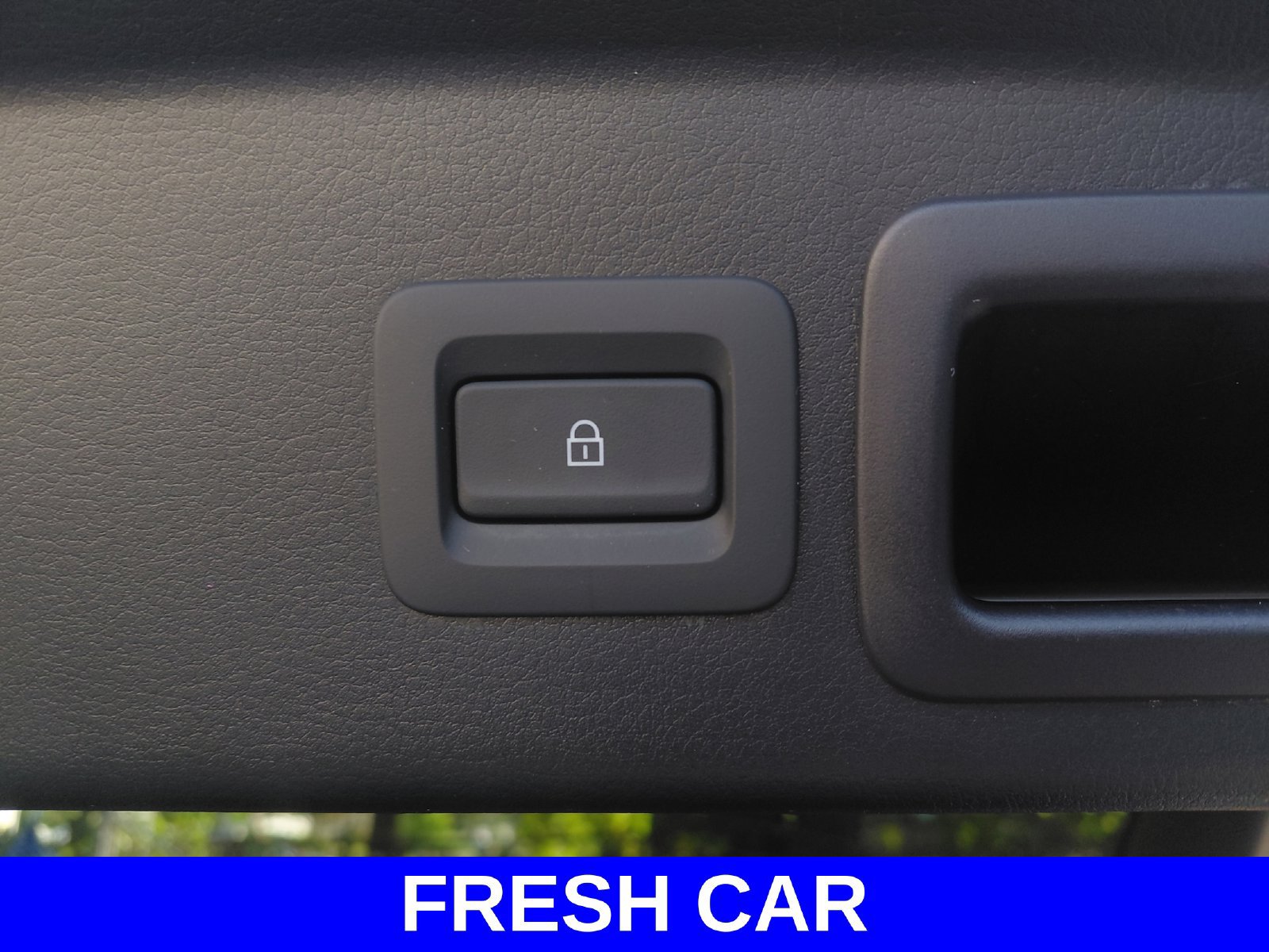 Used 2025 MAZDA CX-30 AWD 2.5 S w/ Preferred Package image 18