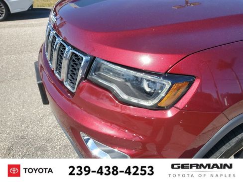 Used 2018 Jeep Grand Cherokee Limited w/ Luxury Group II image 14