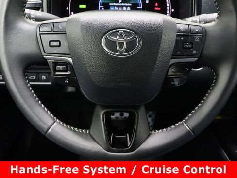 Used 2025 Toyota Camry SE image 24