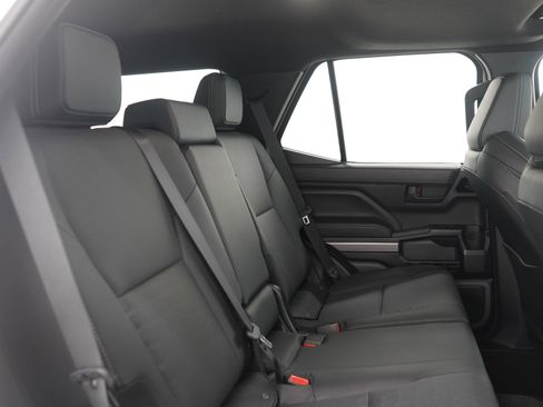 Used 2025 Toyota 4Runner TRD Off-Road Premium image 14