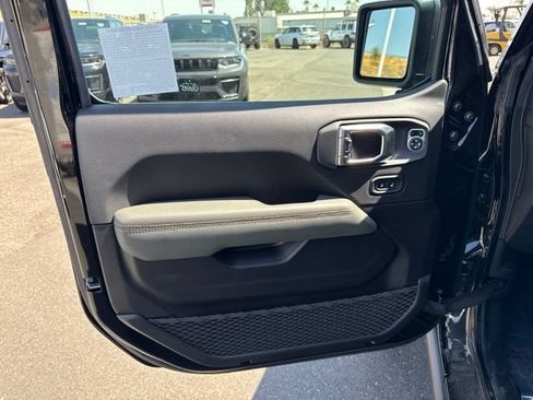 New 2026 Jeep Gladiator Mojave w/ Safety Group AWD/4WD image 10